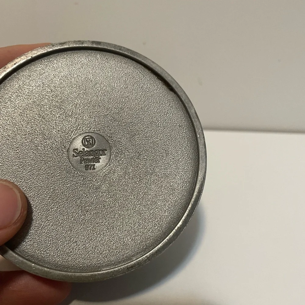 Royal Selangor pewter trinket box Round Antique Style Embossed 3”*1.5”
